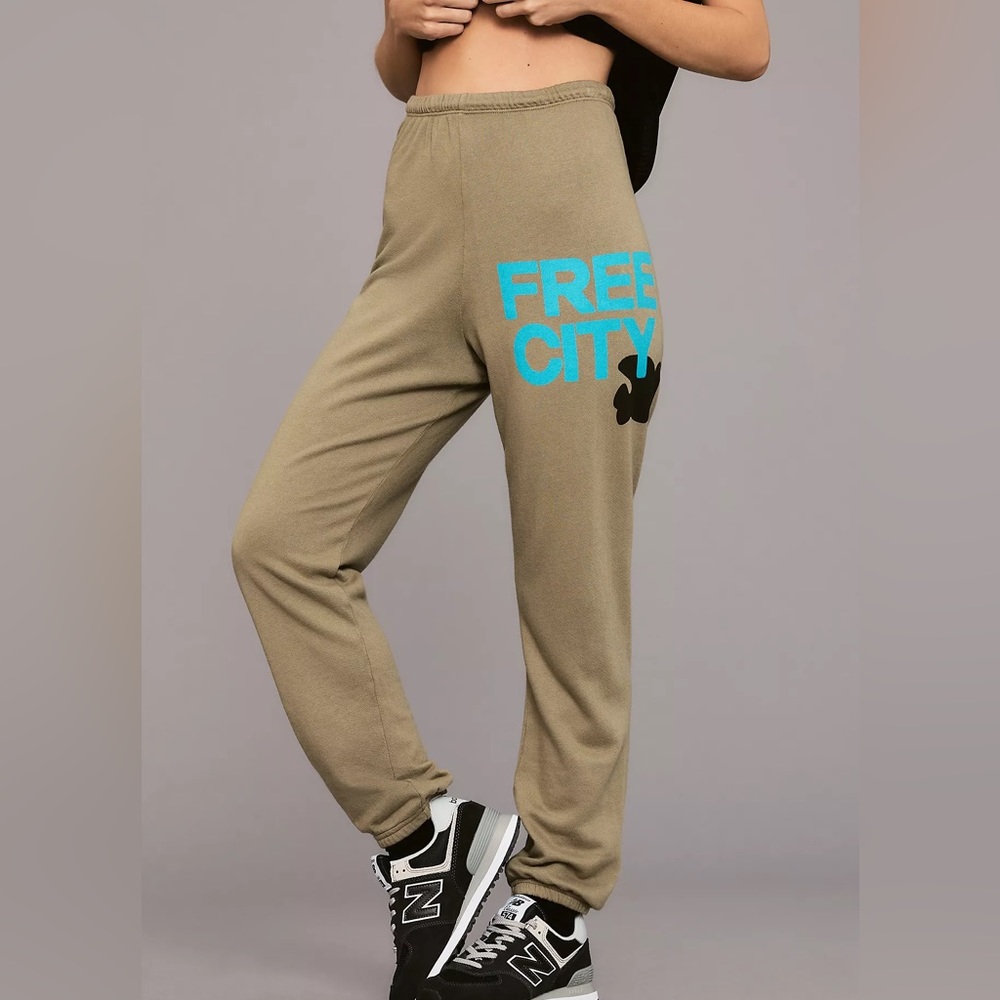 NWT FREECITY Sweatpants